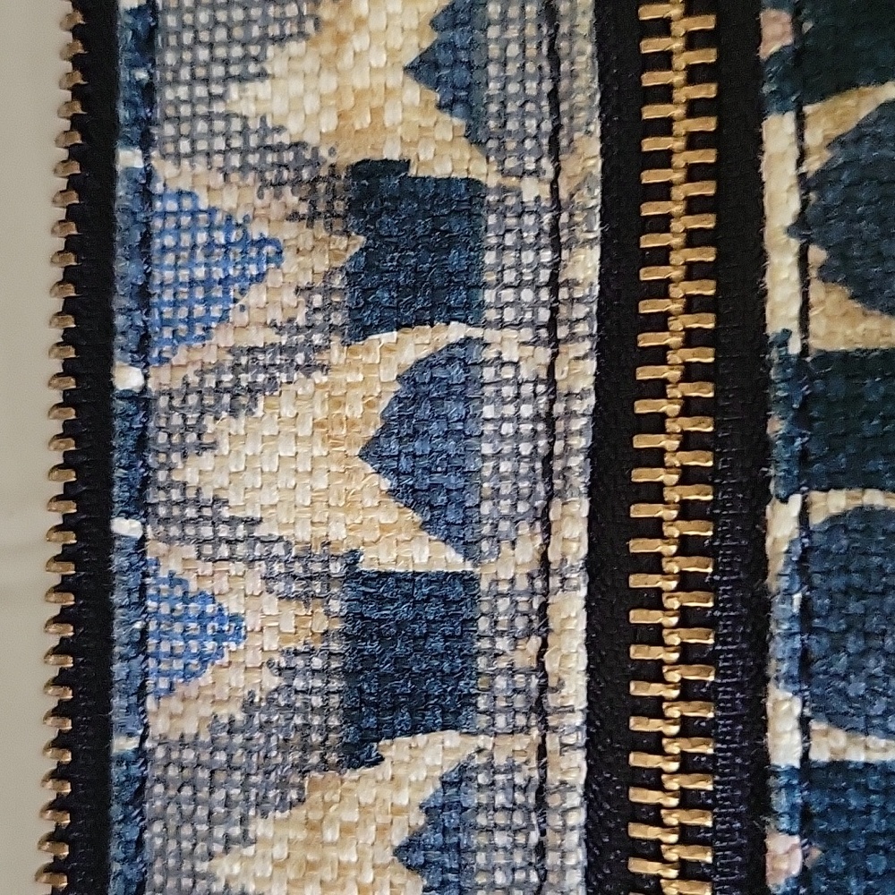 Fossil Blue and Brown Crossbody Bag. 13 x 10 x 2 Inches - Picture 8 of 8